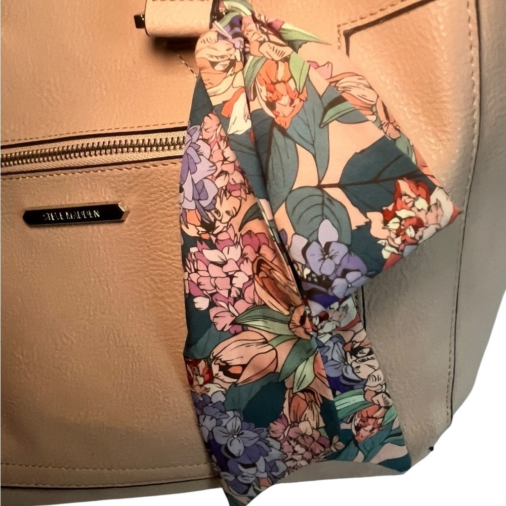Steve Madden Blush Tote Bag + Floral Scarf + Removable Inner Bag - Picture 10 of 14